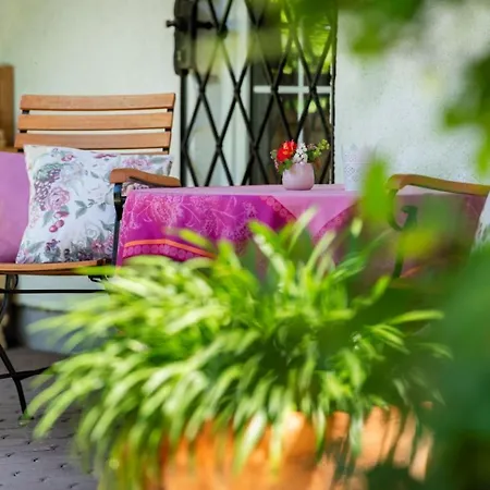 Im Park Apartment
